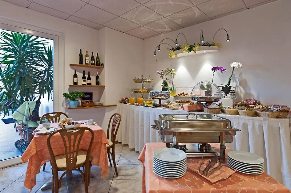 Hotel Prestige Lido di Camaiore 3*,  Italy
